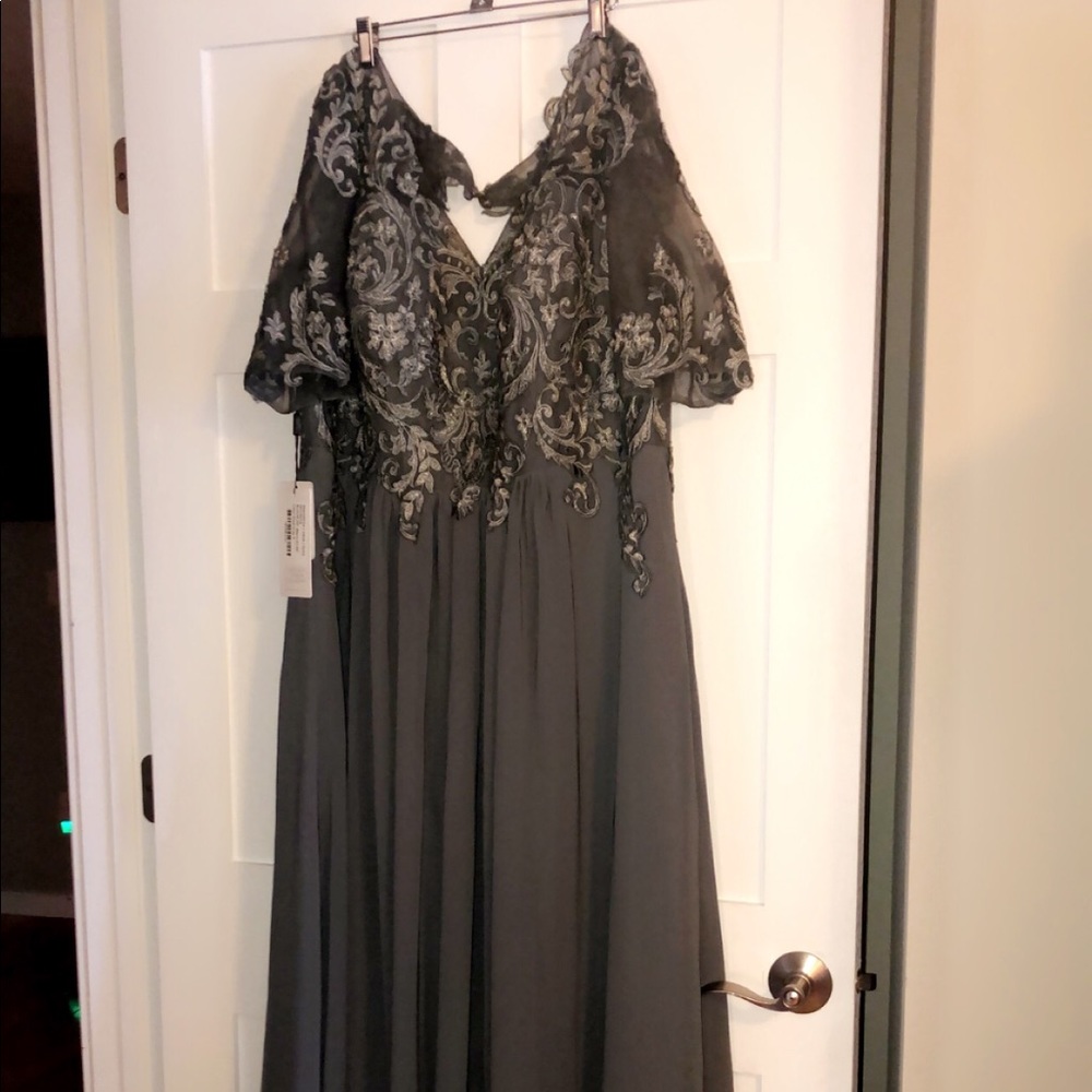 Mother of the Bride/Groom Dress